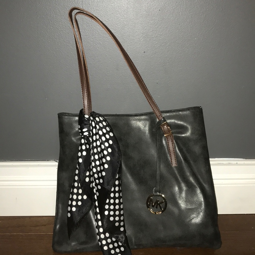 Micheal Kors Tote